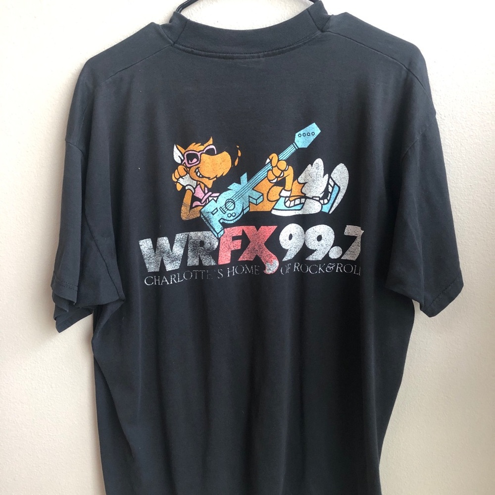 Radio Station - WRFX 99.7 - Rock n’ Roll